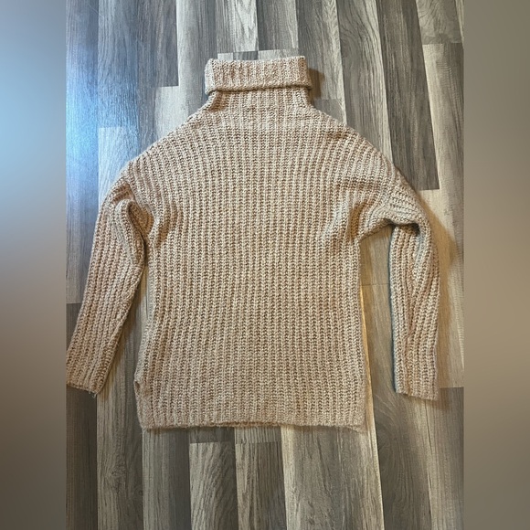 Abercrombie and Fitch Ribbed Turtleneck Sweater SZ S - Picture 2 of 10